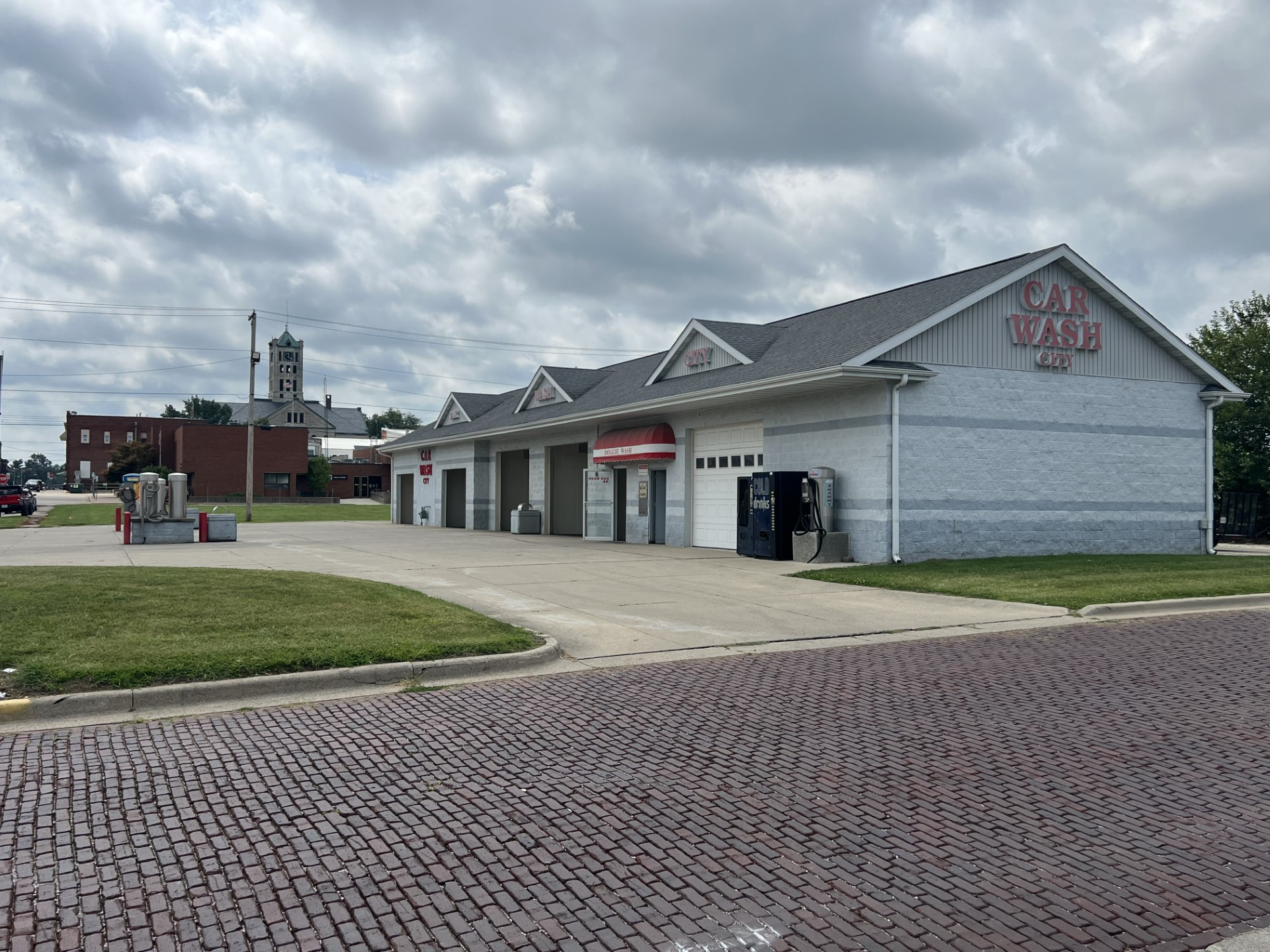 104 W. Poplar St Taylorville, IL